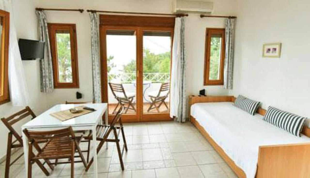 Villa Victoria By La Scala Beach لايميناس المظهر الخارجي الصورة